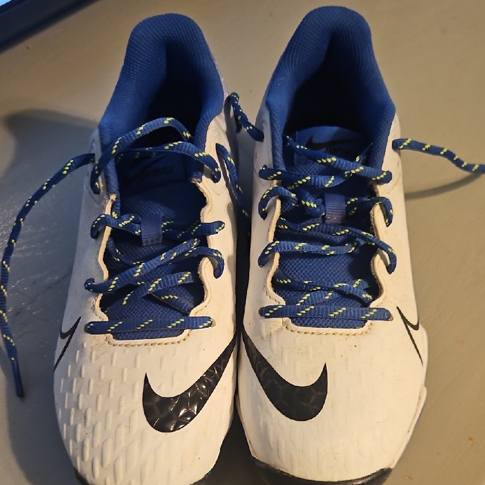 Nike White/Blue Softball Cleats with Black Swoosh